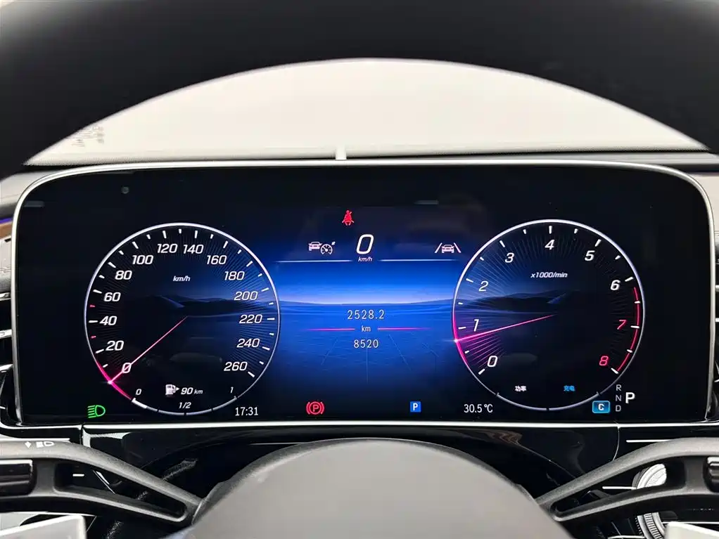 Mercedes-Benz E-Class 2025 E 260 L фото 14