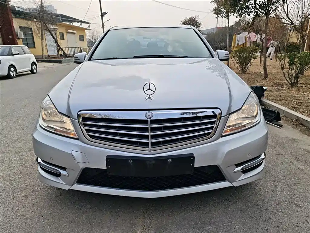 Mercedes-Benz C-Class 2013 C 260 Elegance Grand Edition фото 3