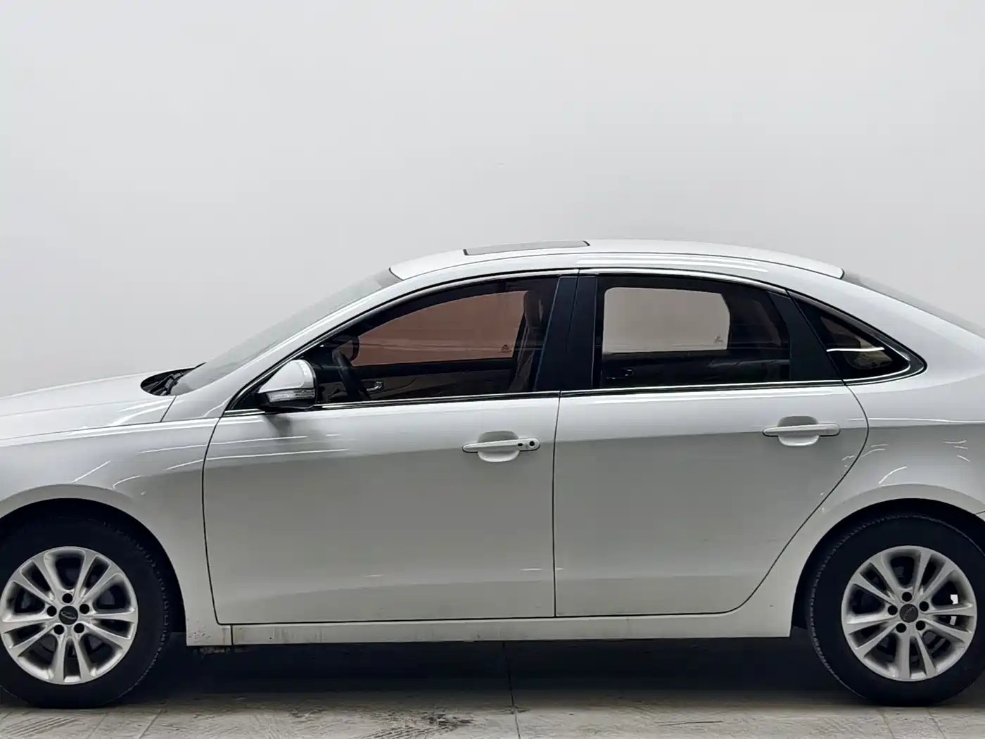 Chery Arrizo 7 2015 2015 1.6L Manual Zhishang Edition