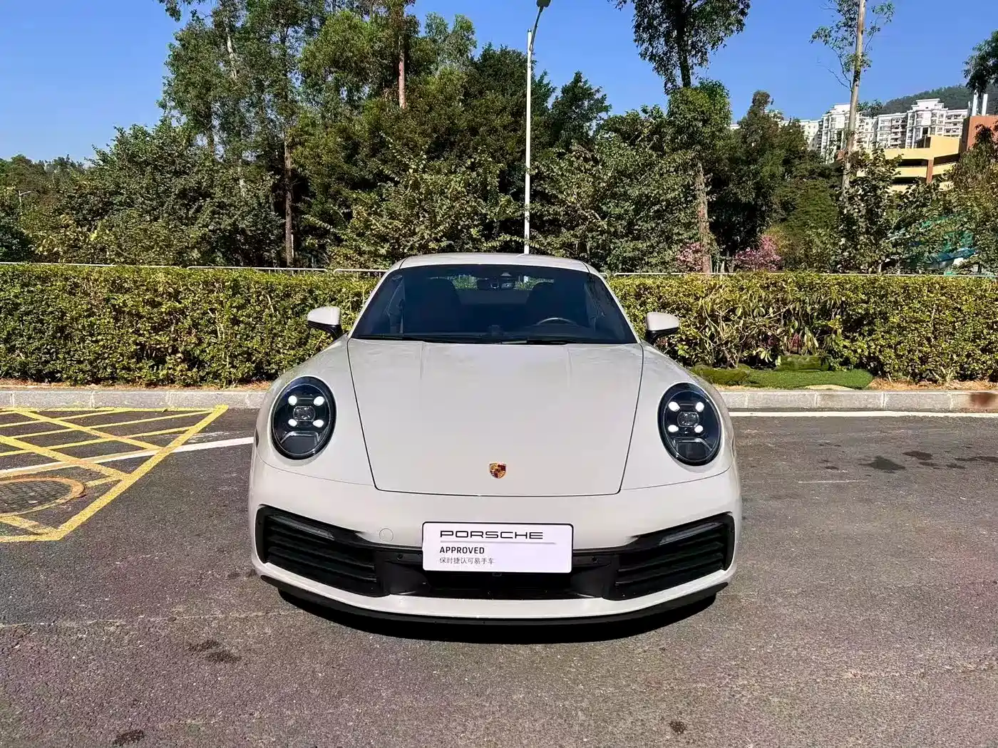 PORSCHE 911