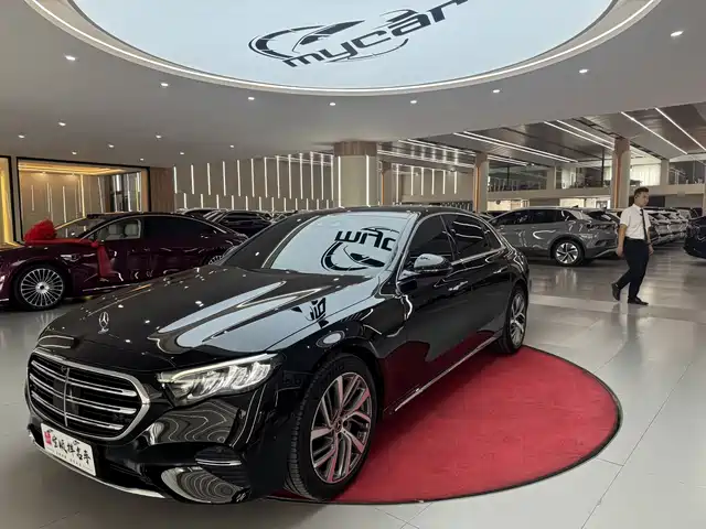 Mercedes-Benz E-Class 2024