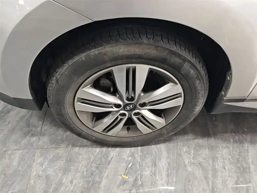 Hyundai Beijing Hyundai ix35 2013 2.0L Automatic 2WD Leading GLX China IV фото 23