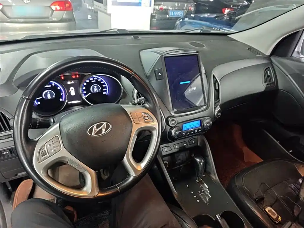 Hyundai Beijing Hyundai ix35 2013 2.0L Automatic 2WD Leading GLX China IV фото 10