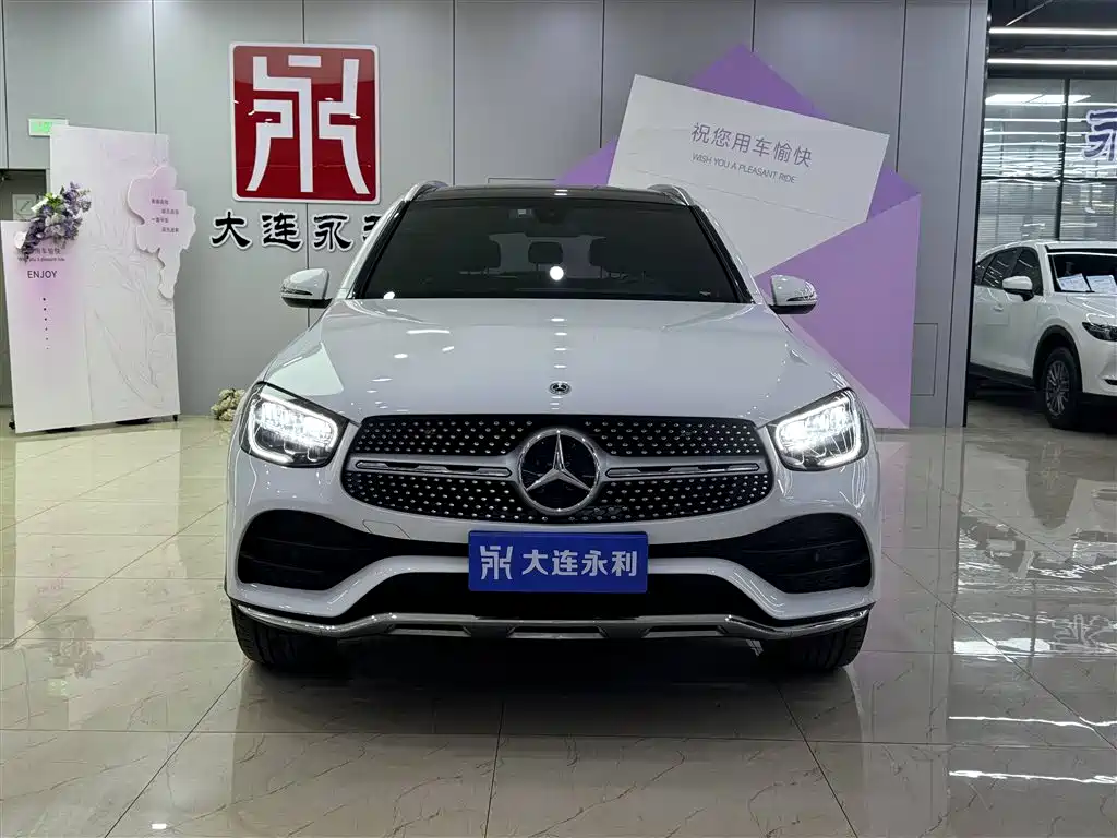 MERCEDES-BENZ GLC