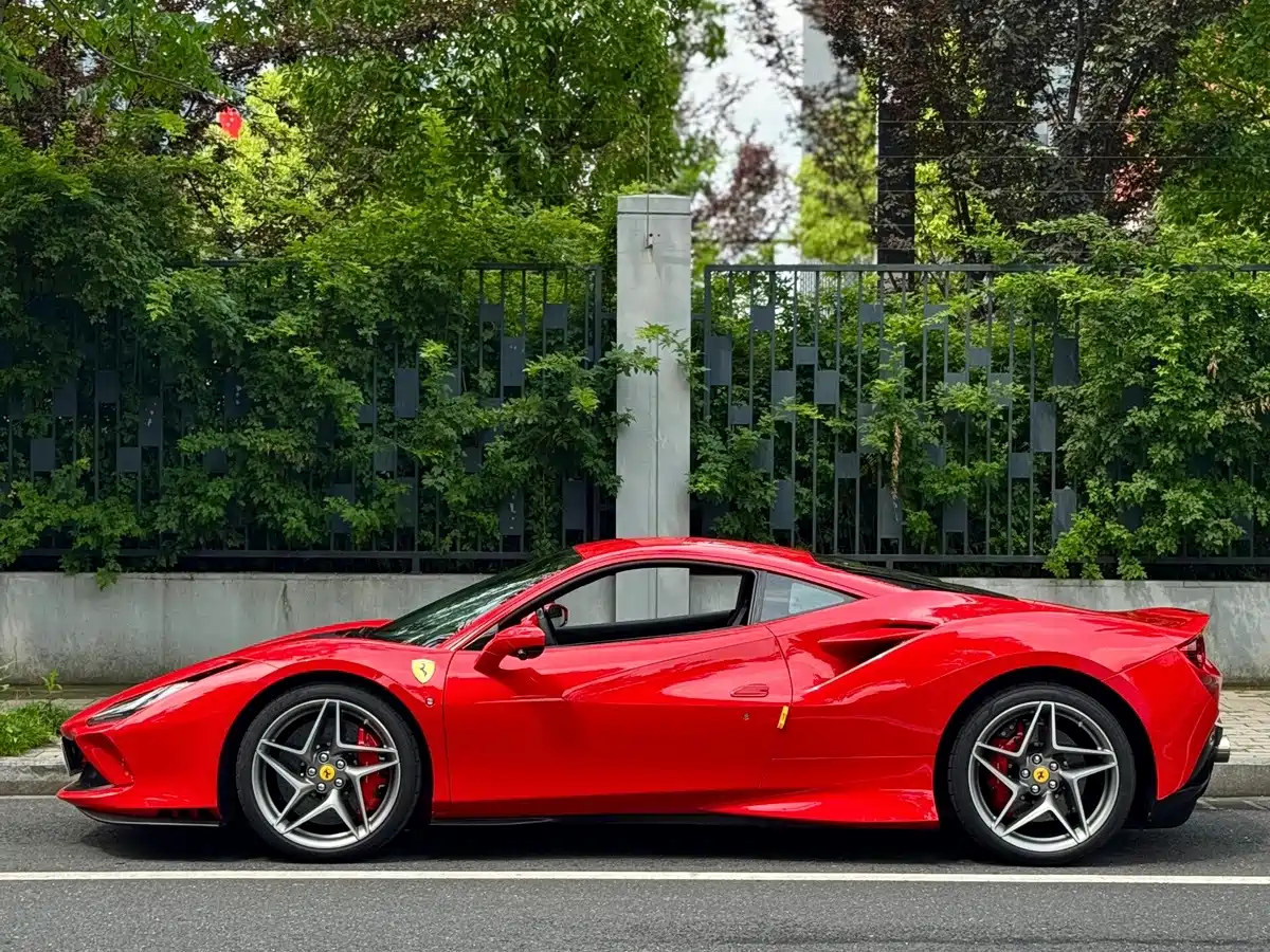 Ferrari F8 2022 2019 Tributo 3.9T V8