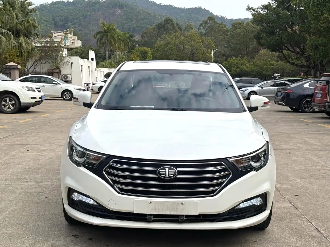 Besturn B30 2016 2016 1.6L Automatic Luxury