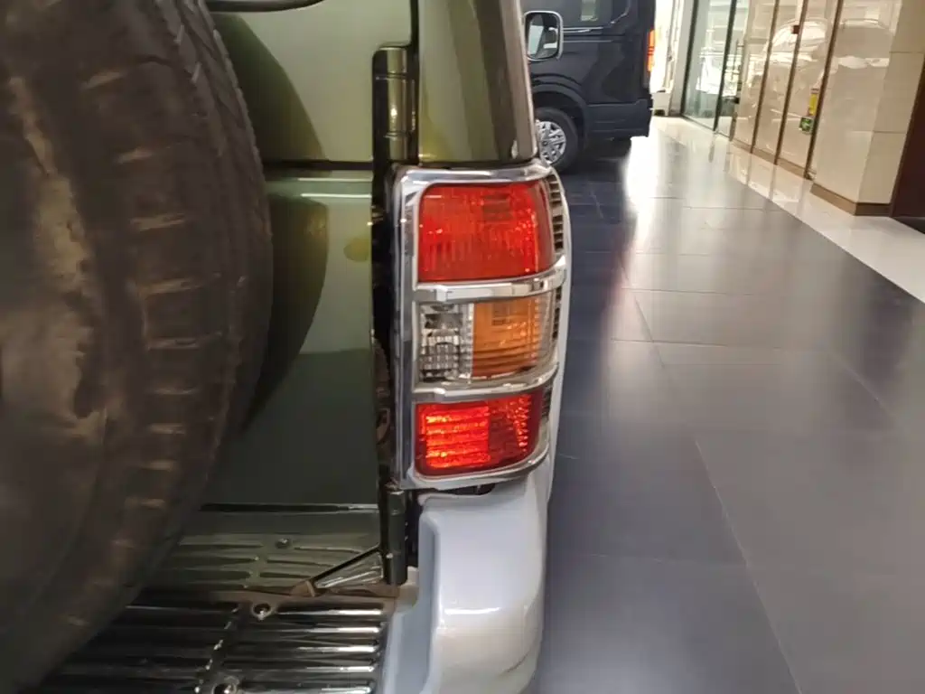 Leopaard Liebao 6481 2015 2014 2.2L Manual 2WD