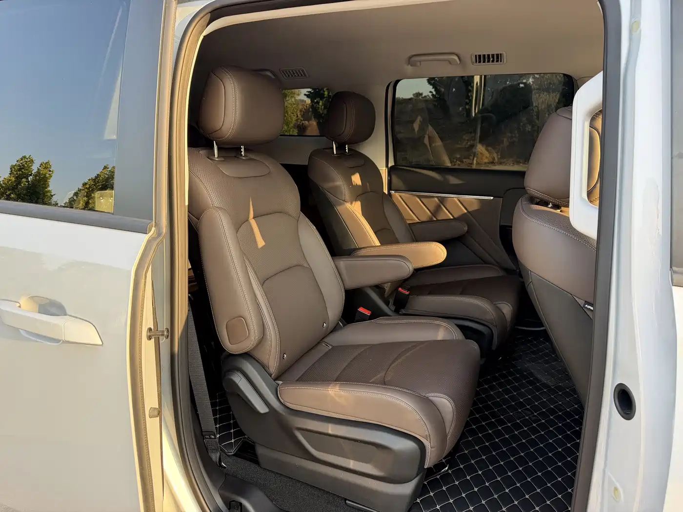 Wuling Motors Xingguang 730 New Energy 2026 2025 Model Plug-in Hybrid Base Version