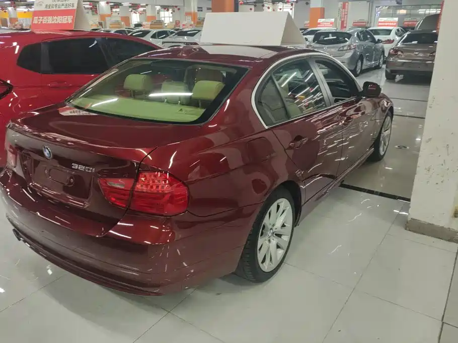 BMW 3 Series (Import) 2012 2010 320i Fashion