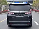 Фото 27 - Toyota Vellfire
