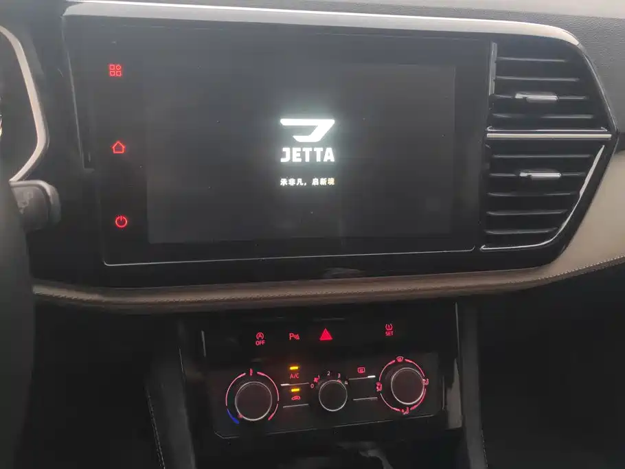 Фото 13 - Jetta VS5