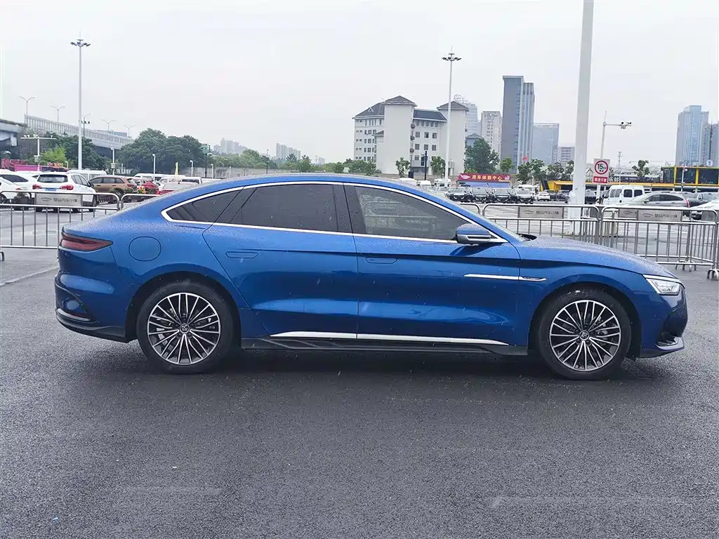 BYD Han 2022 DM-i 121KM Premium Edition фото 7