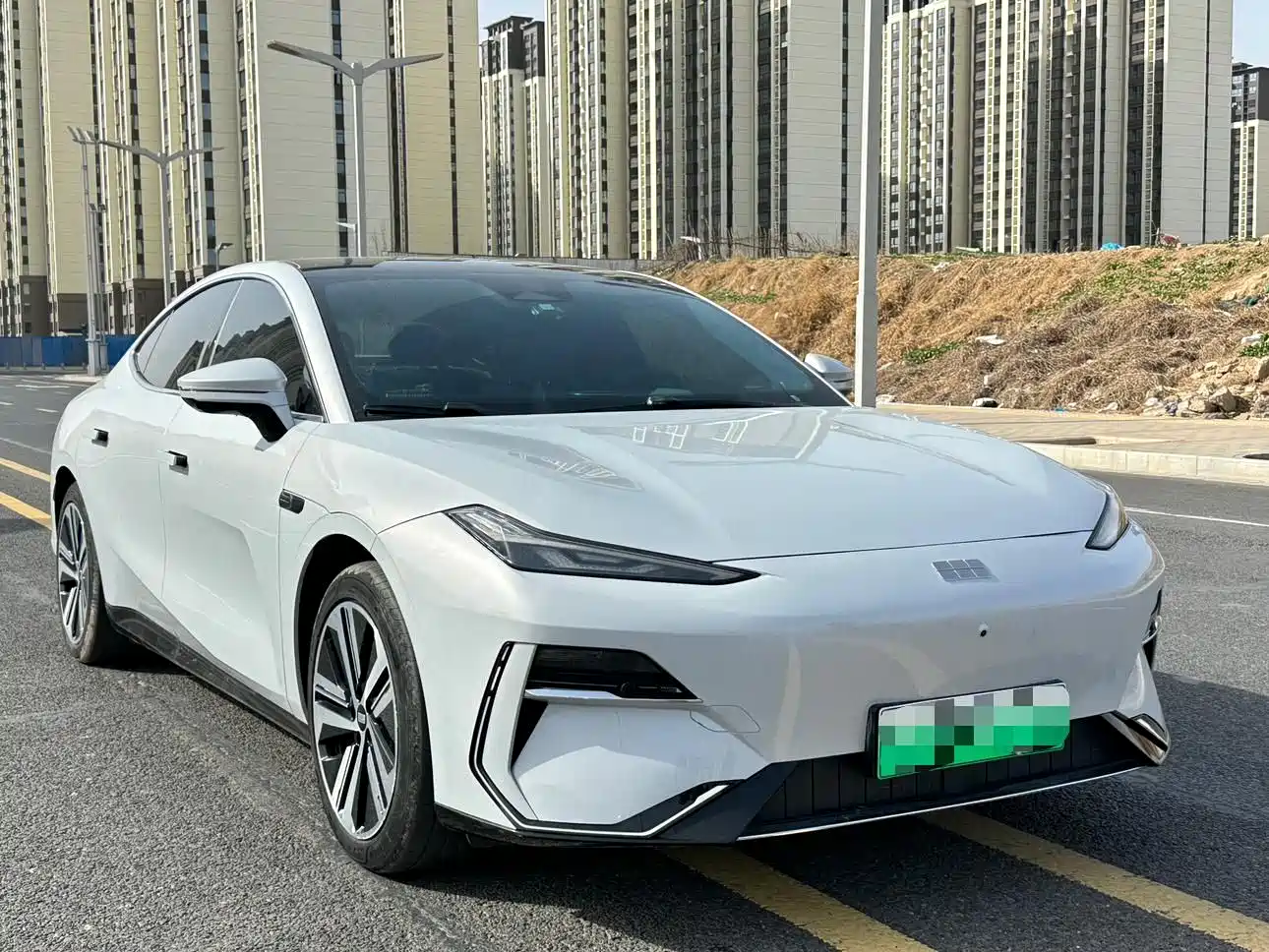 GEELY GALAXY GALAXY E8