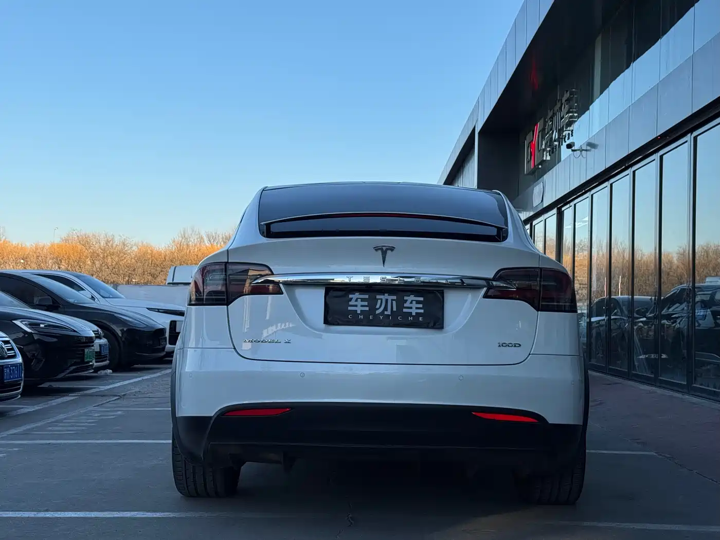 TESLA MODEL X