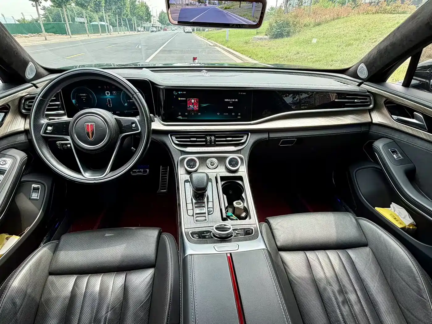 Hongqi H9 2022 2.0T Smart Connect Flag Joy Edition фото 6