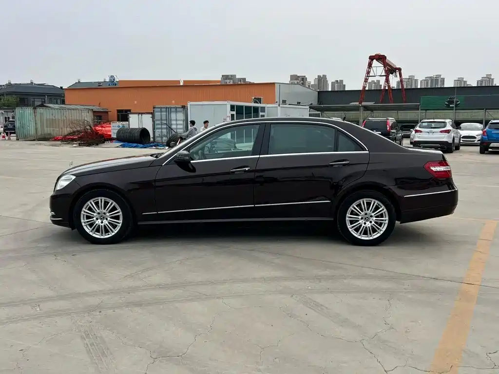 Mercedes-Benz E-Class 2011 2011 E 300 L Elegance