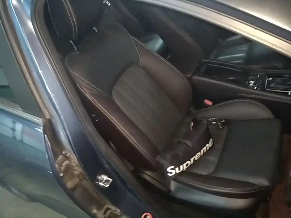 Mazda CX-4 2016 2016 2.5L AWD Sky Passion Edition