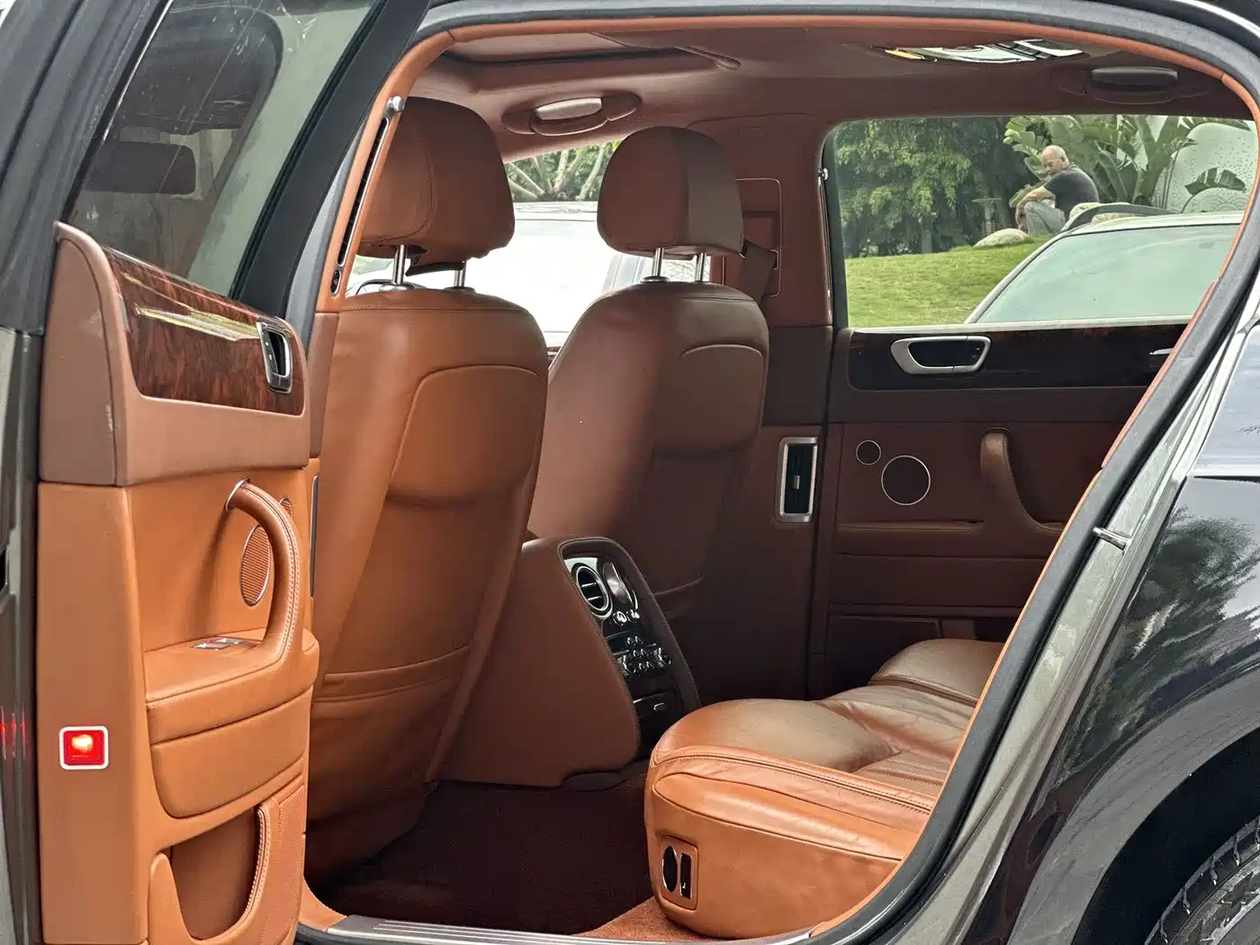Bentley Flying Spur 2010 6.0T 5-seater Version фото 5