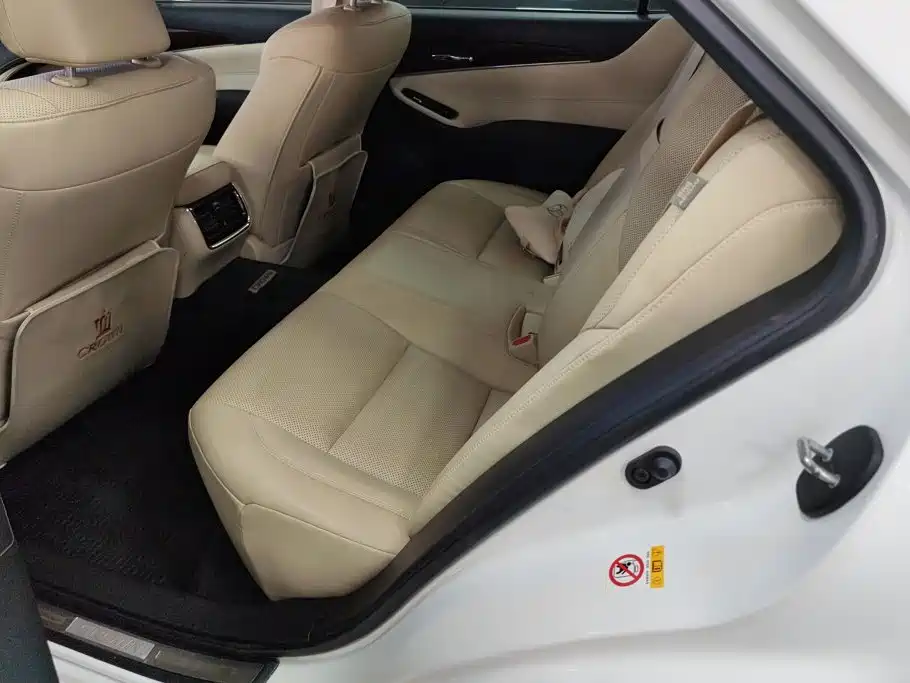 Toyota Crown 2019 2018 2.0T Fashion Edition
