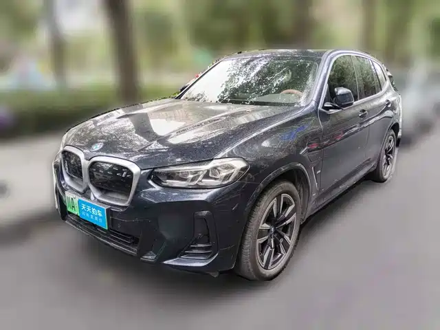 BMW iX3 2024