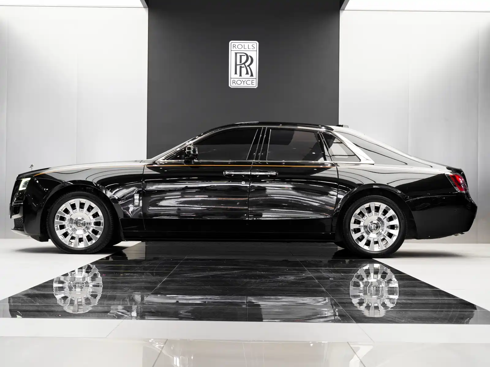 Фото 12 - Rolls-Royce Ghost