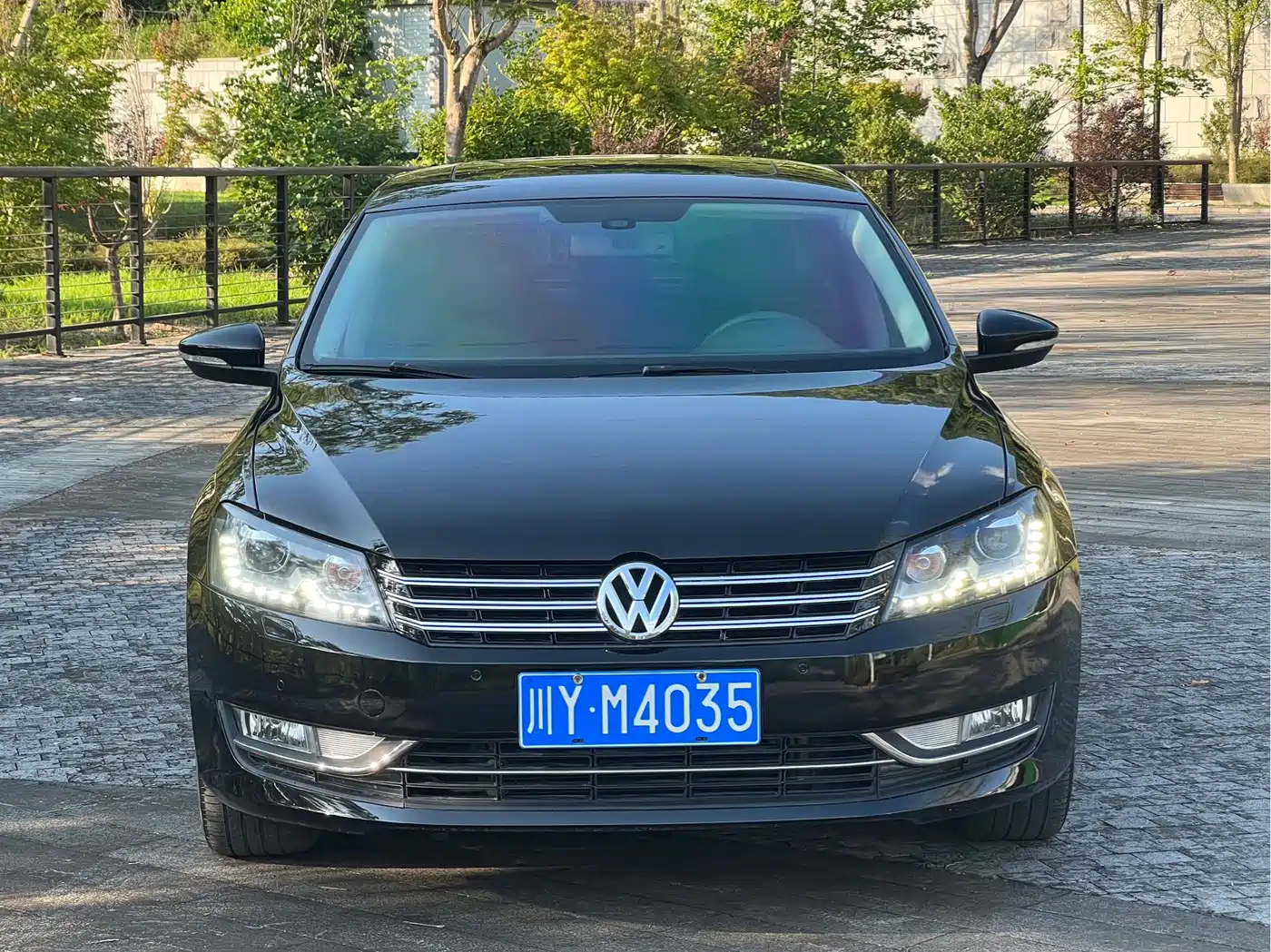 Фото 2 - Volkswagen Passat