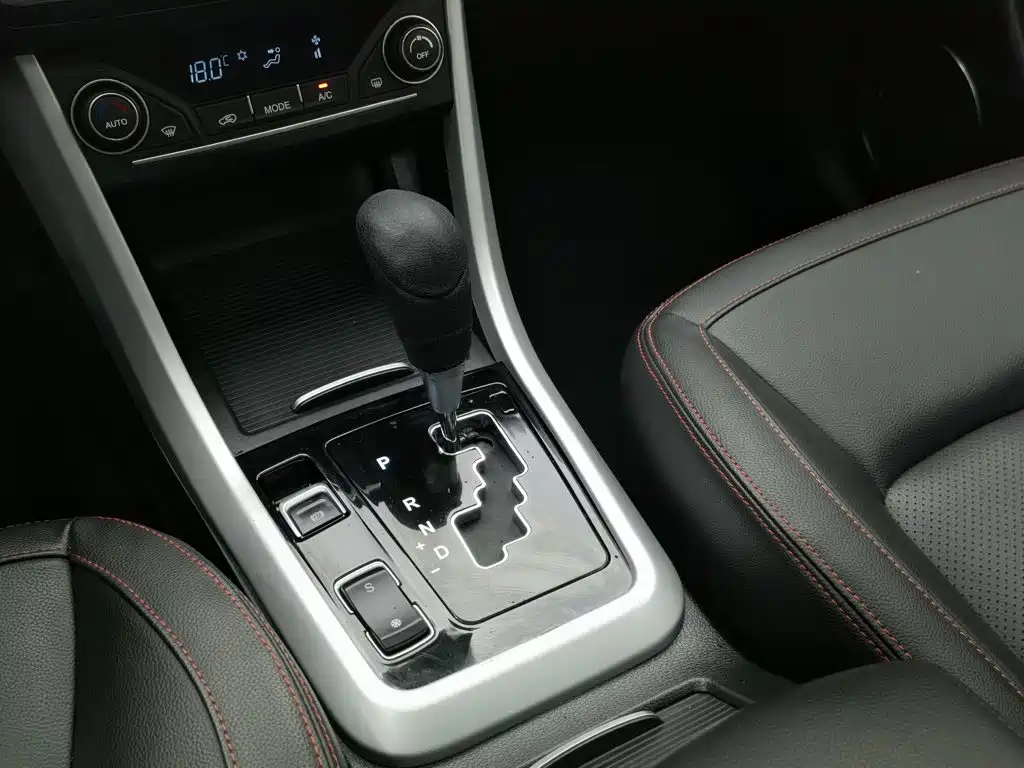 Landwind X5 2019 2016 Plus 1.5T CVT Pioneer Edition