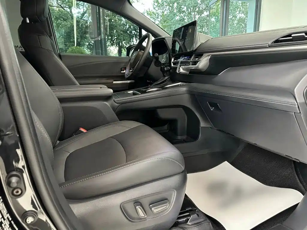 Toyota Sienna 2026 2026 2.5L Hybrid AWD Premium Edition