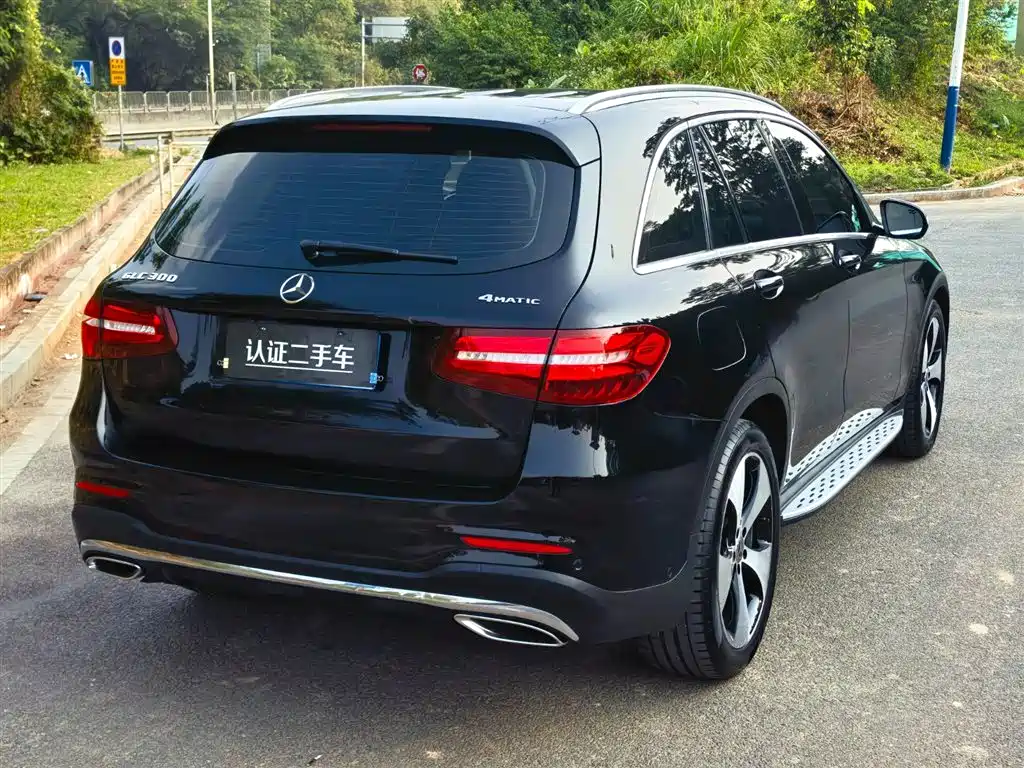 Mercedes-Benz GLC 2018 GLC 300 4MATIC Dynamic фото 7