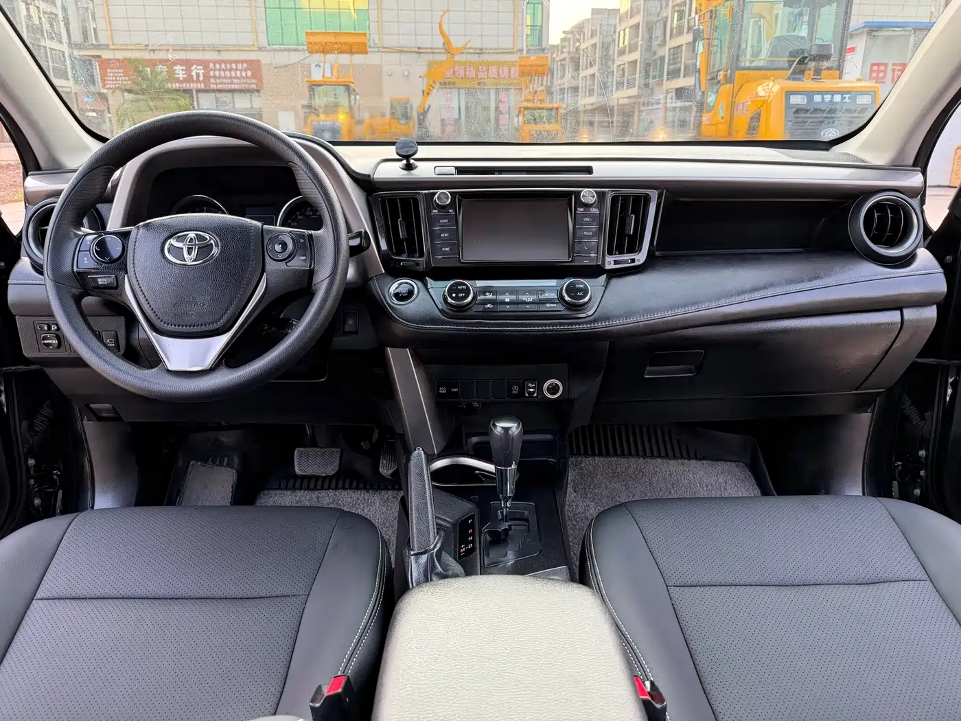 Toyota RAV4 Rongfang 2019 2.0L CVT 2WD Style X Limited Edition China VI фото 6