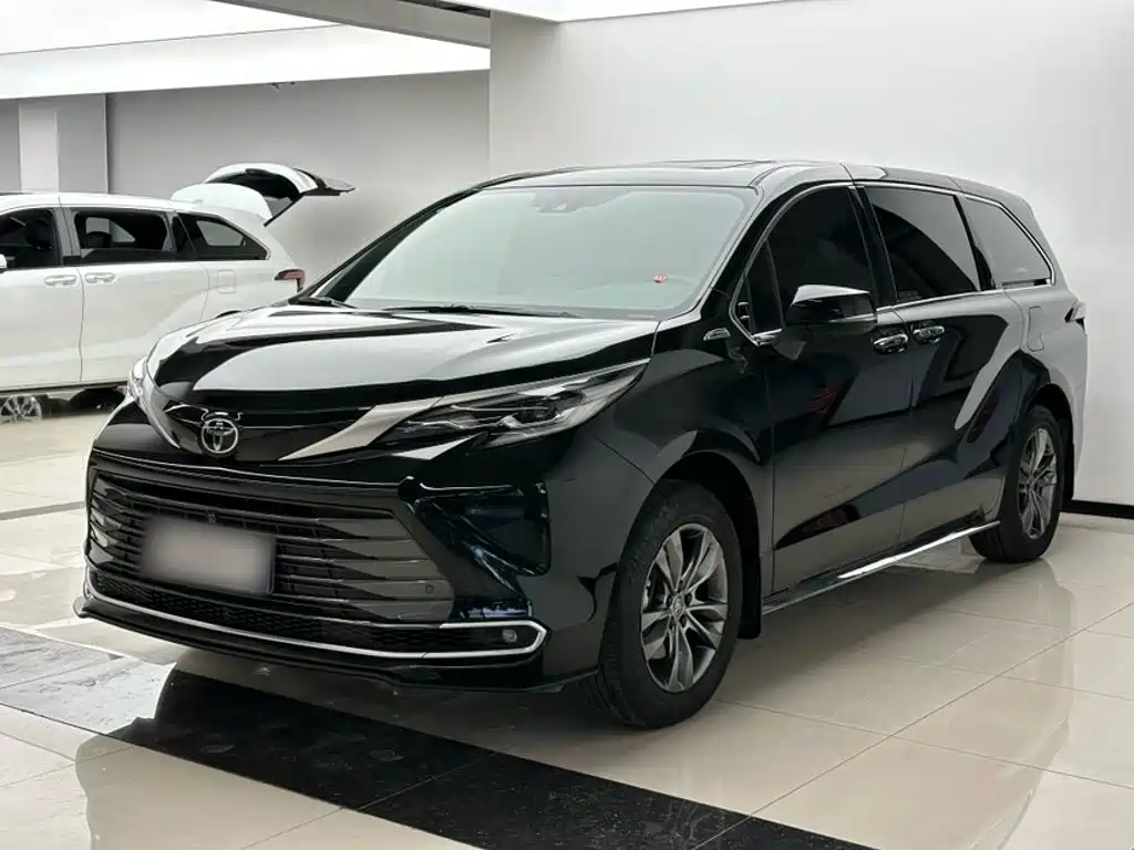 Photo 1 - Toyota Sienna