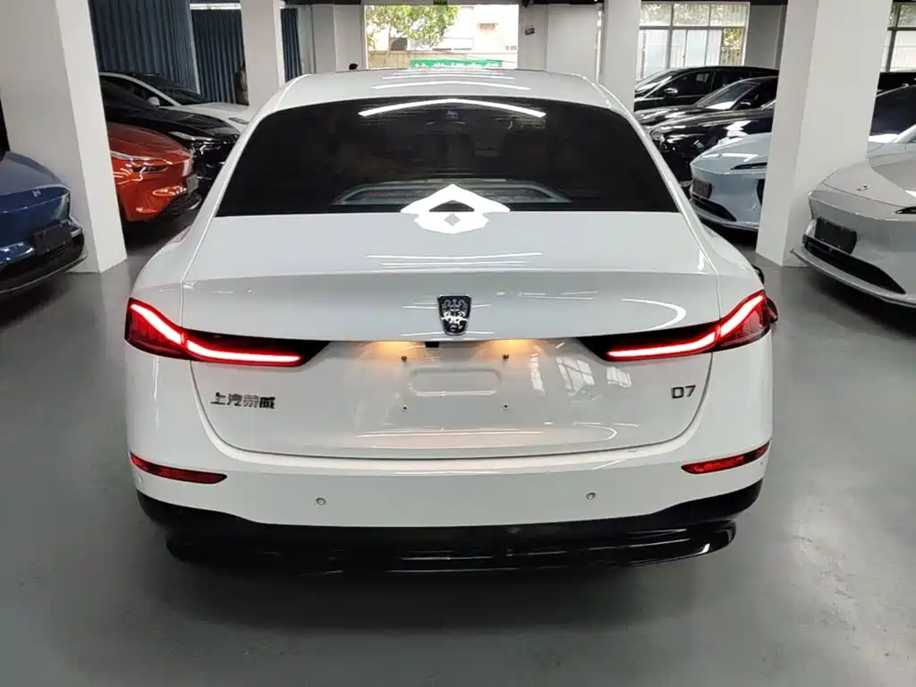 Фото 6 - Roewe D7