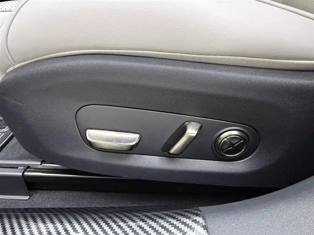 Xiaomi Auto Xiaomi SU7 2024 RWD Ultra Long Range Advanced Smart Driving Pro Edition фото 13