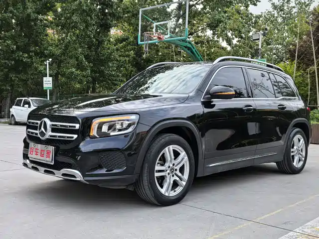 Mercedes-Benz GLB 2021