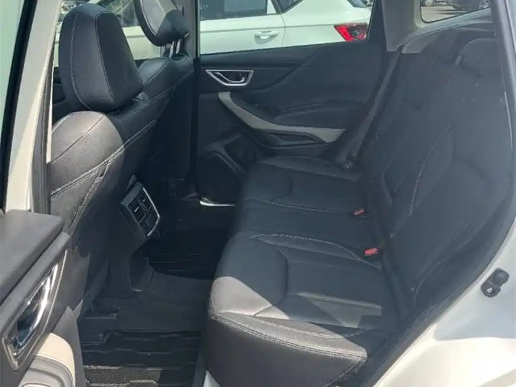 Subaru Forester 2022 2.0i AWD Luxury Edition фото 8