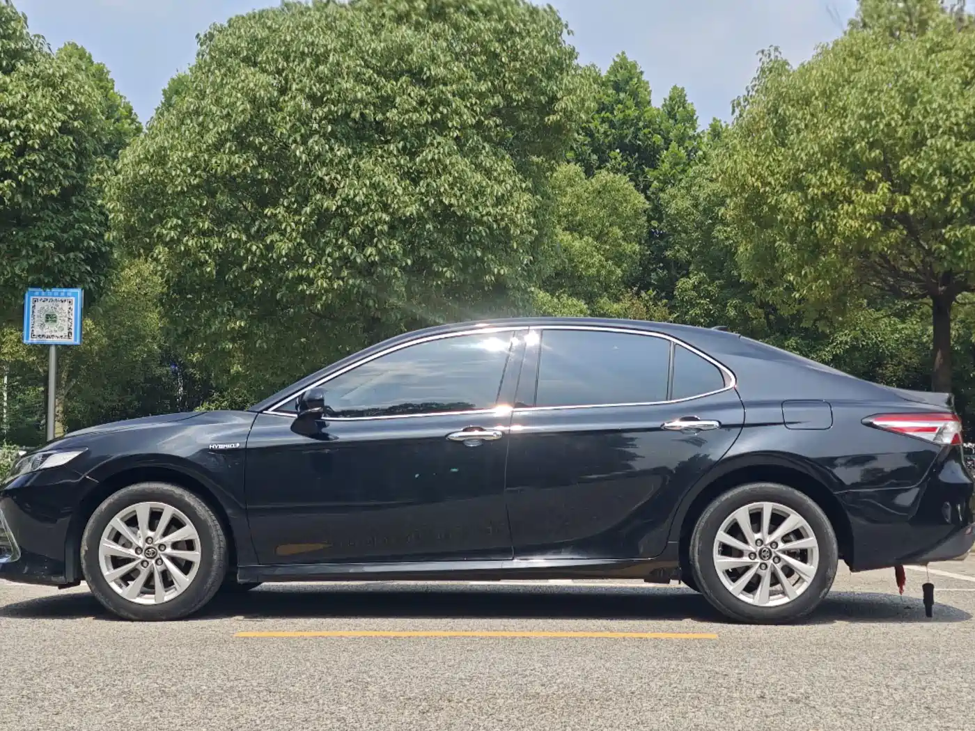 Фото 7 - Toyota Camry