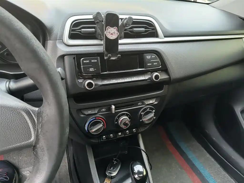 Hyundai Verna 2017 1.4L Auto Jump Edition (China V) фото 13