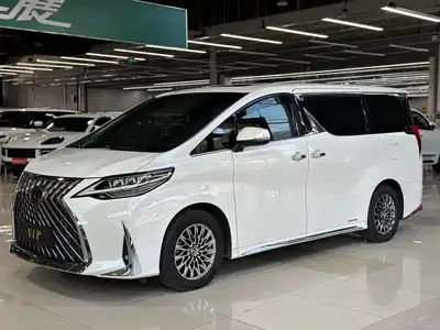 Lexus LM