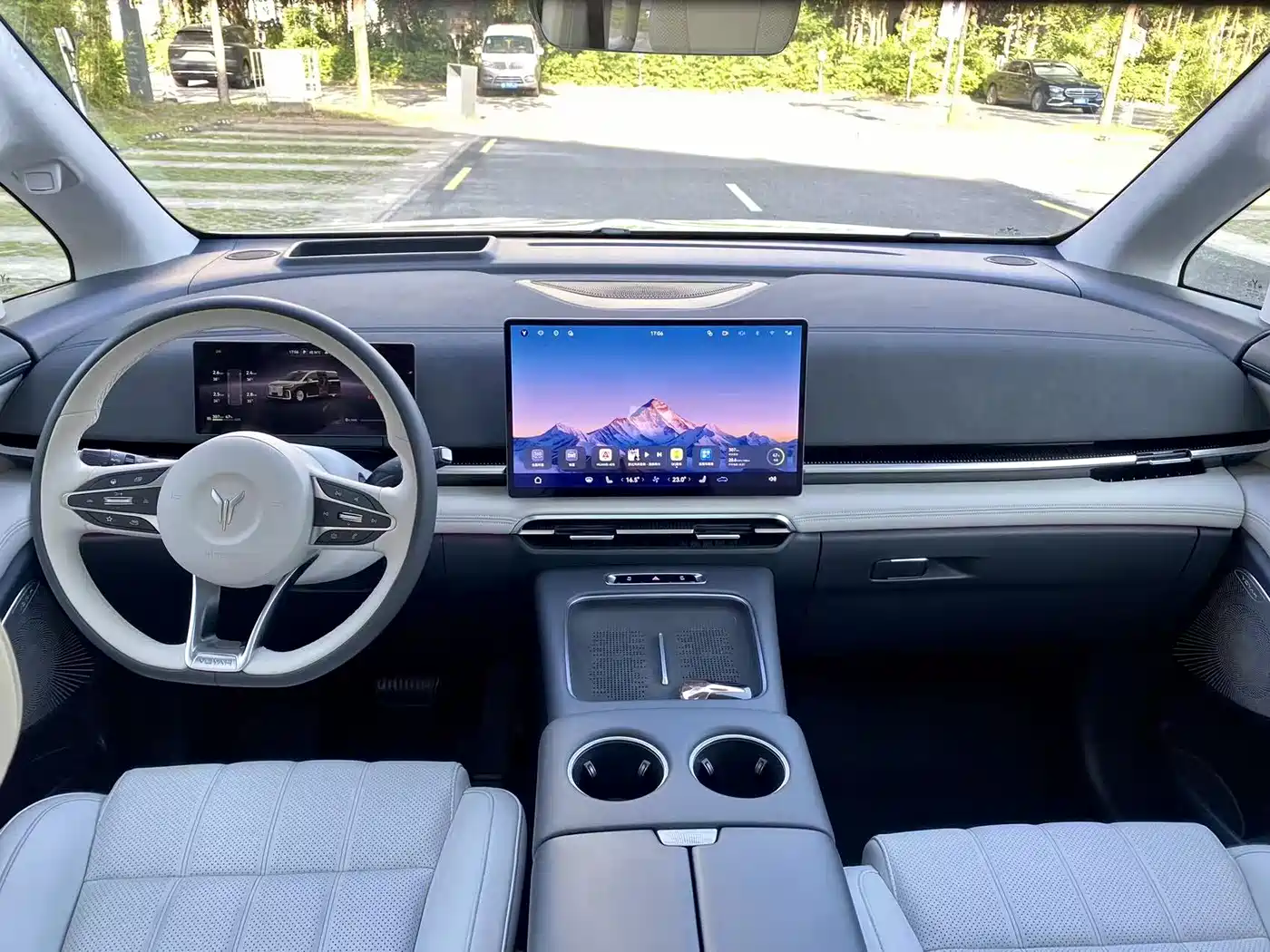 Voyah Auto Voyah Dreamer 2025 EV AWD Flagship Qiankun Edition фото 7