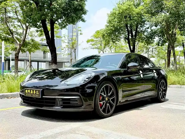 Porsche Panamera 2020