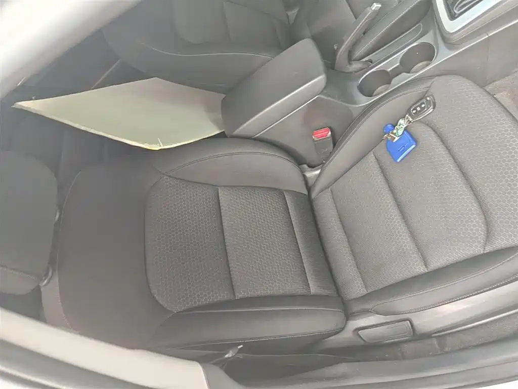 Hyundai Elantra 2016 Model 1.6L Automatic Smart Elite фото 25