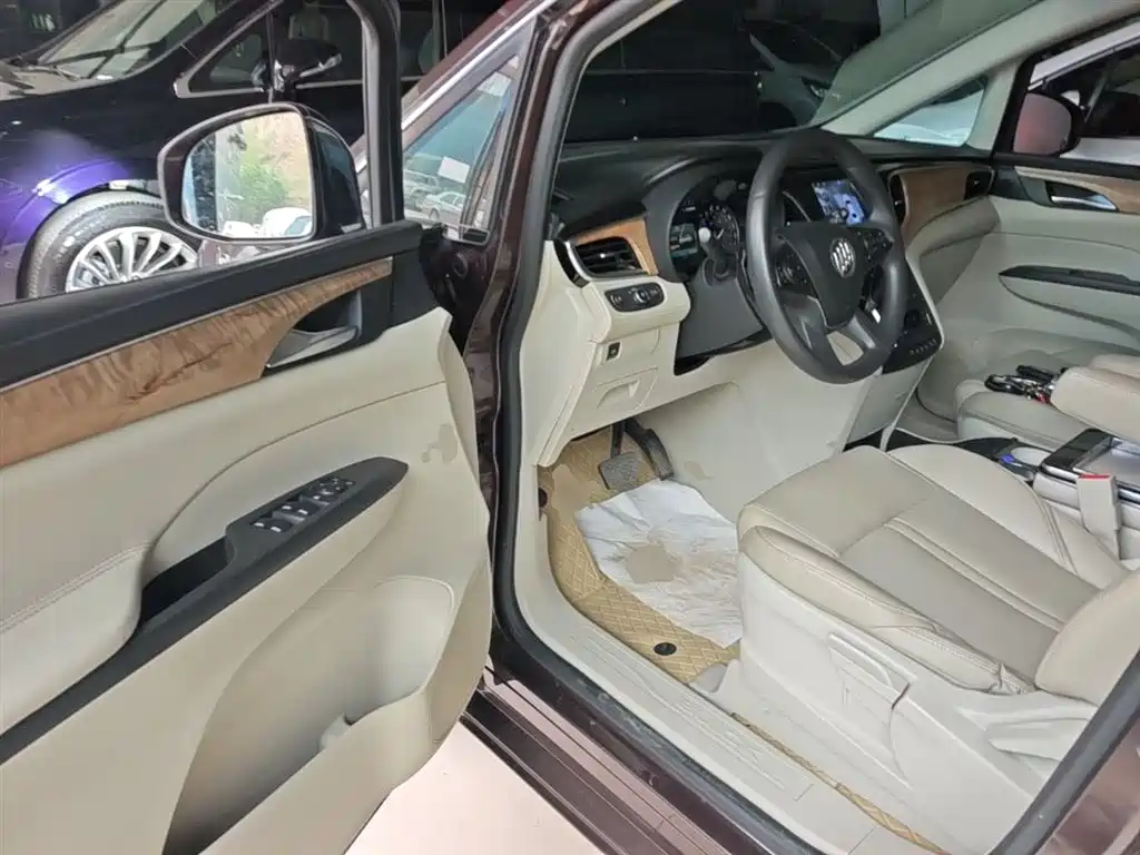 Buick GL8 2017 ES 28T Comfort Type China V фото 16