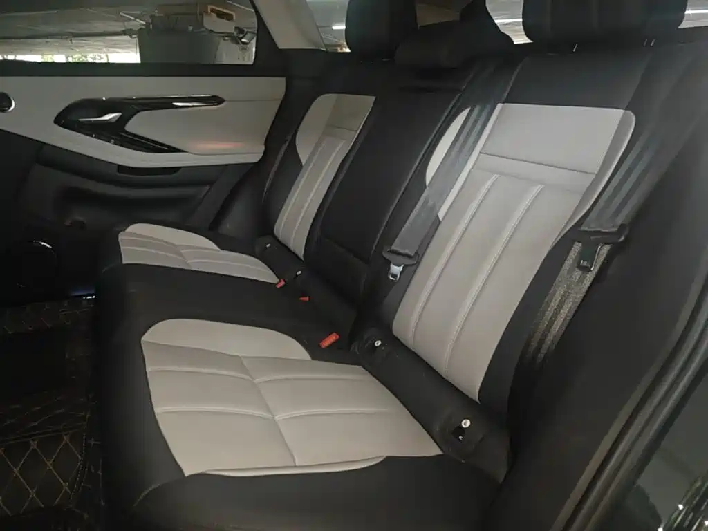Land Rover Range Rover Evoque 2026 2024 Range Rover Evoque L 249PS Light Master Edition