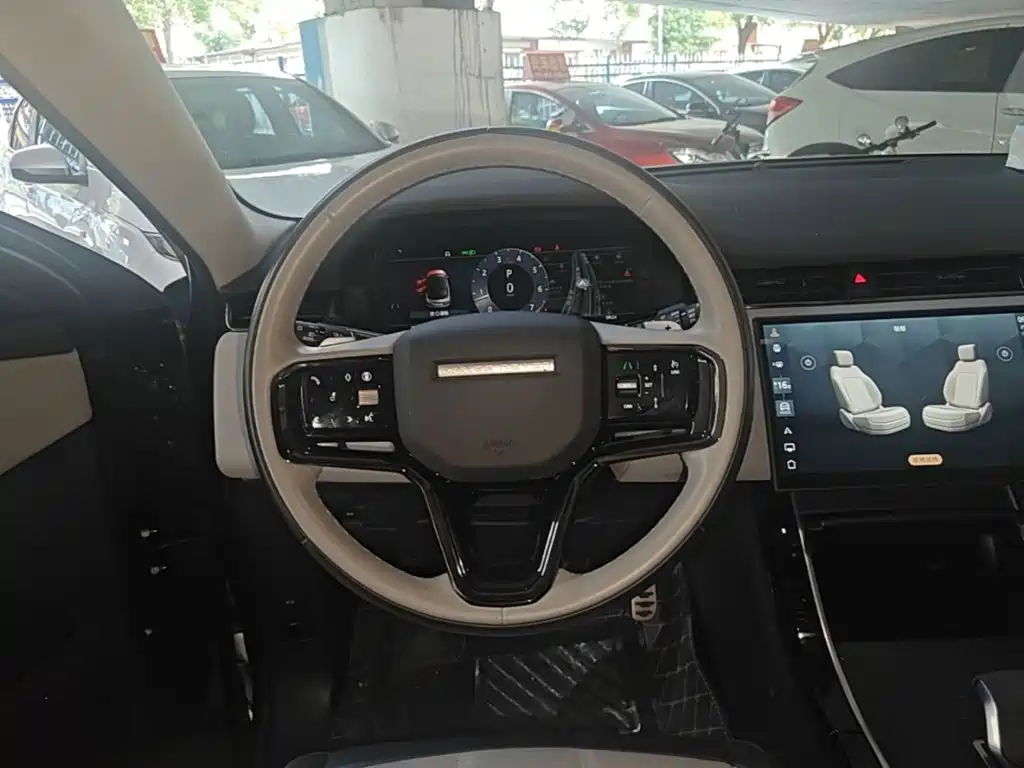 Land Rover Range Rover Evoque 2026 2024 Range Rover Evoque L 249PS Light Master Edition