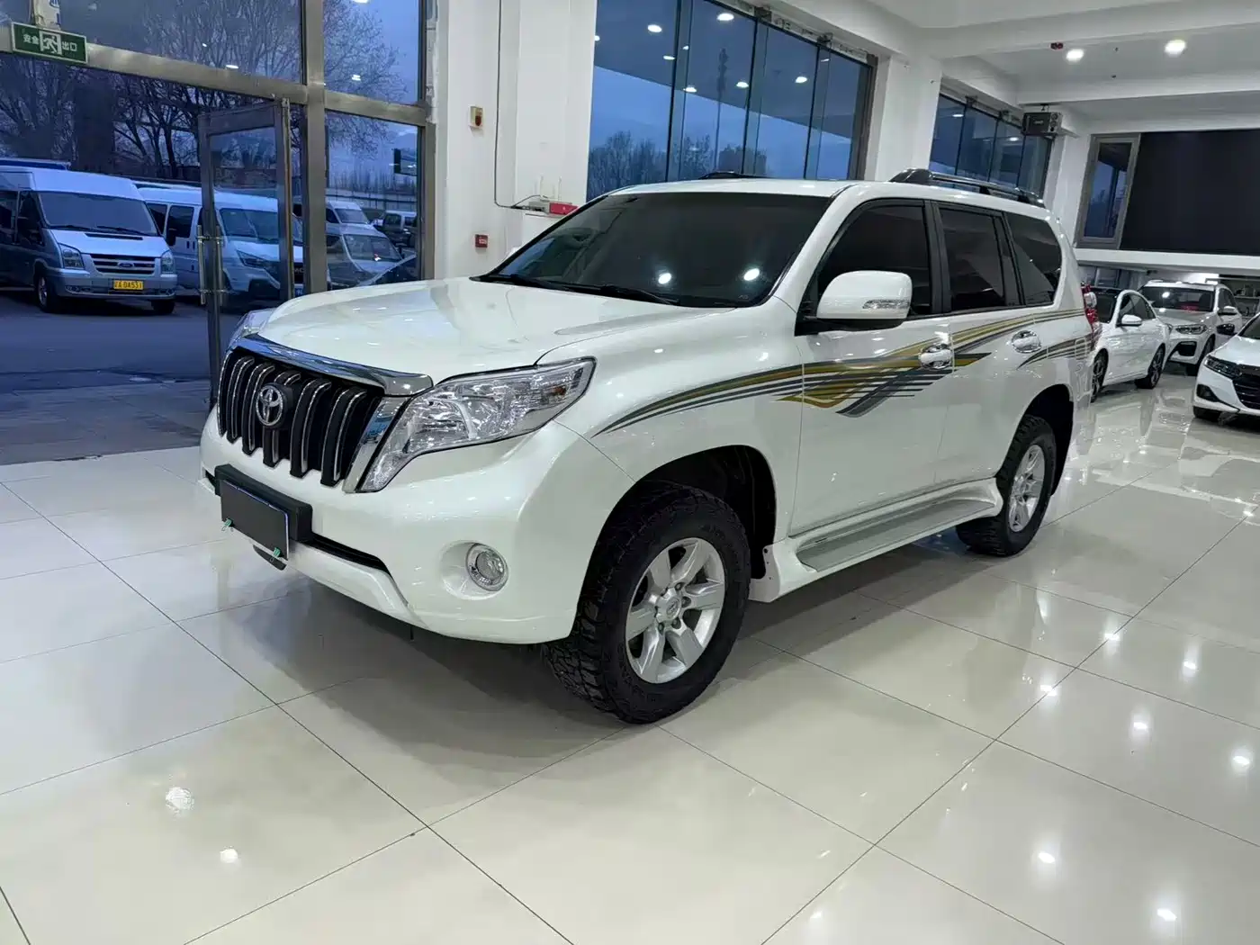 TOYOTA PRADO