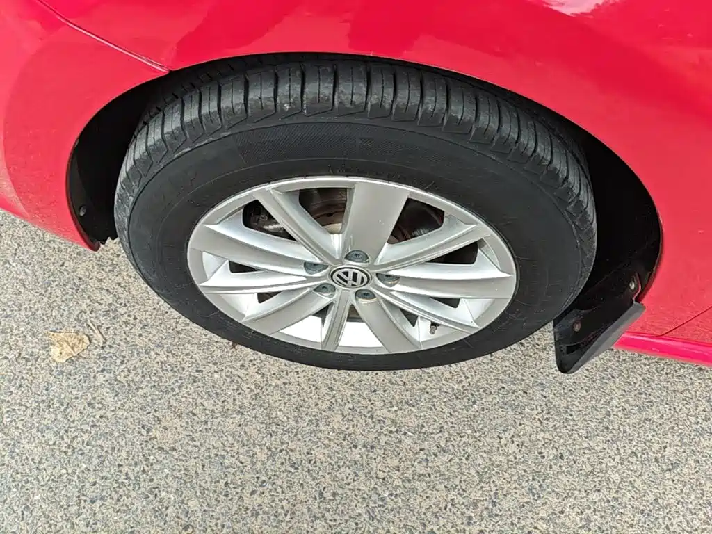 Volkswagen Polo 2015 2014 1.6L Automatic Comfort Edition