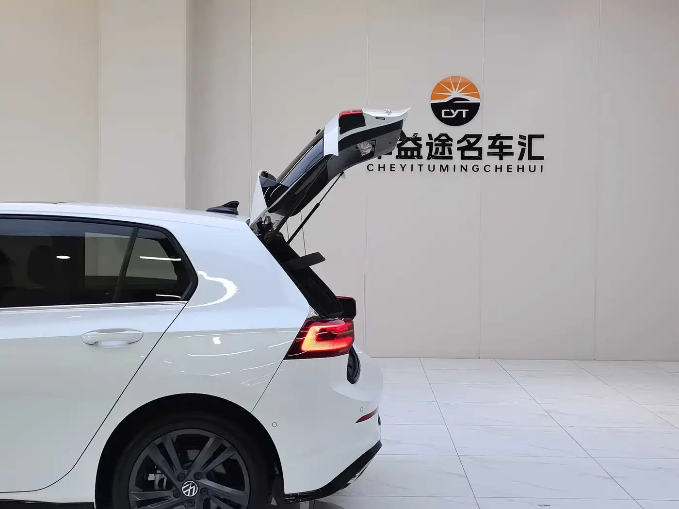 Volkswagen Golf 2021 280TSI DSG R-Line фото 21