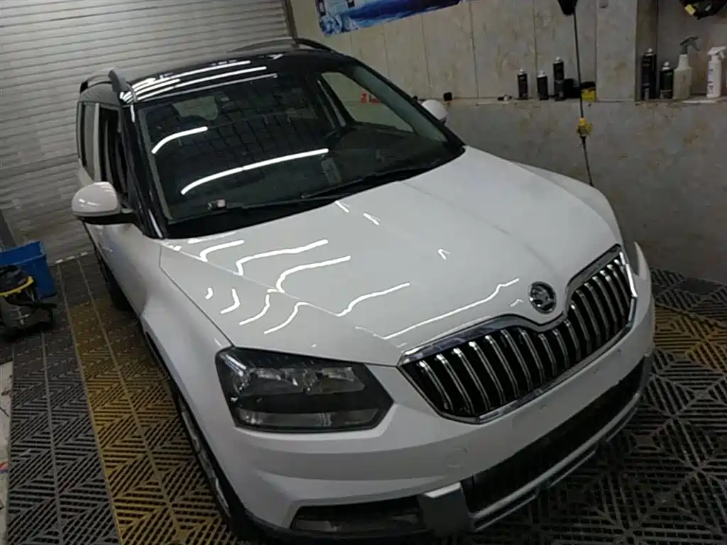 Škoda Yeti 2014 1.8TSI DSG Polar Edition фото 4