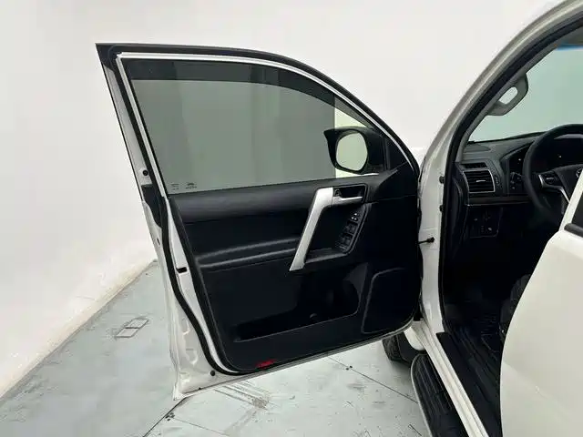 Toyota Prado 2018 3.5L Automatic TX-L Rear-mounted Spare Tire фото 20