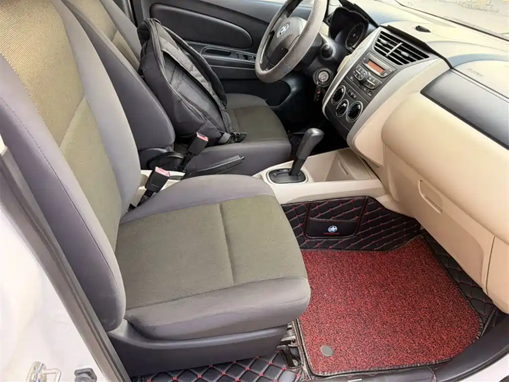 Venucia R50 2015 2014 1.6L Automatic Exciting Edition